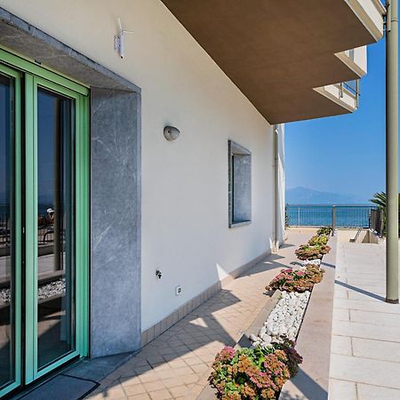 Residenza Miralago By Wonderful Italy Desenzano del Garda Bagian luar foto