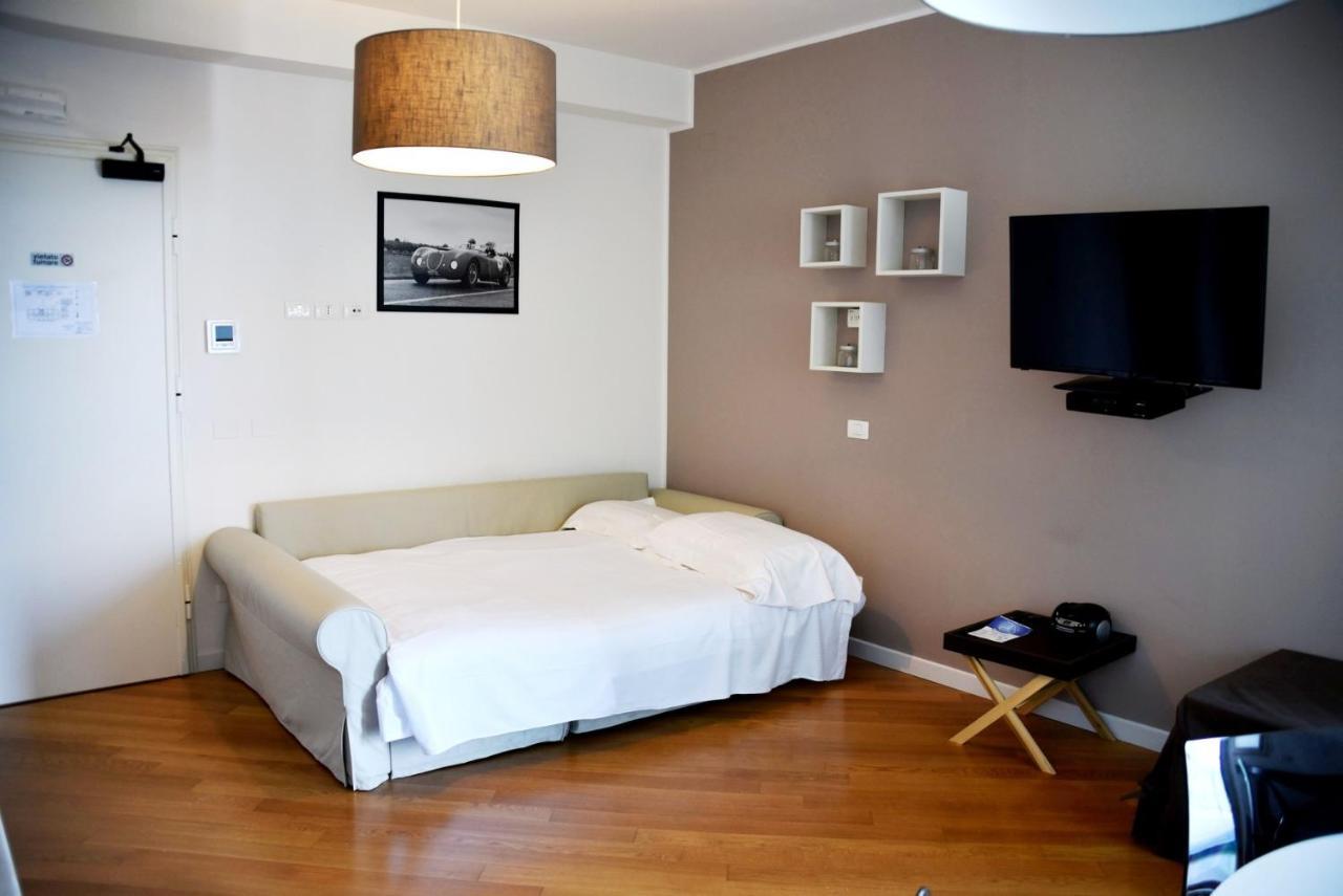 Residenza Miralago By Wonderful Italy Desenzano del Garda Bagian luar foto