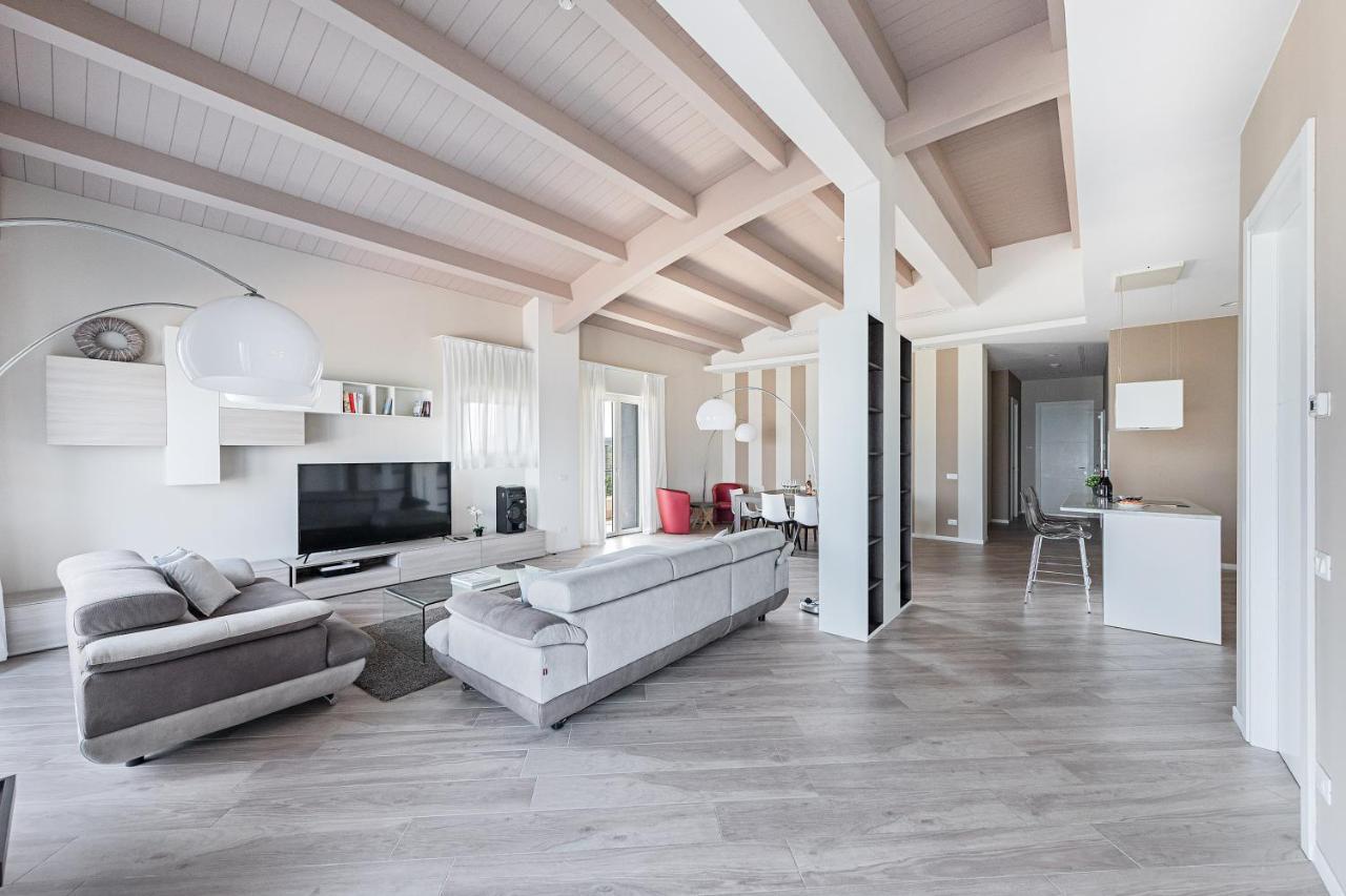 Residenza Miralago By Wonderful Italy Desenzano del Garda Bagian luar foto