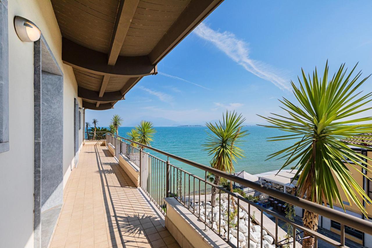 Residenza Miralago By Wonderful Italy Desenzano del Garda Bagian luar foto