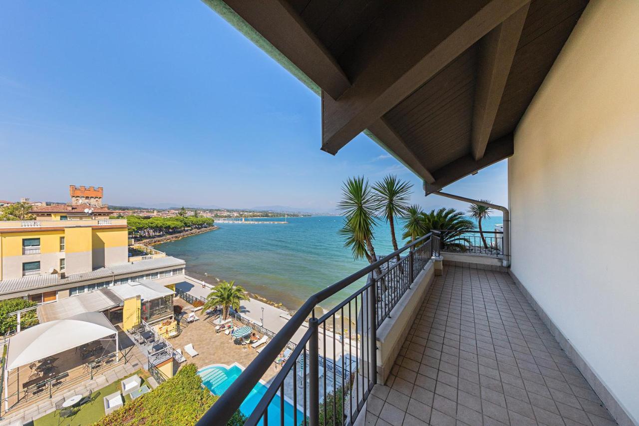 Residenza Miralago By Wonderful Italy Desenzano del Garda Bagian luar foto