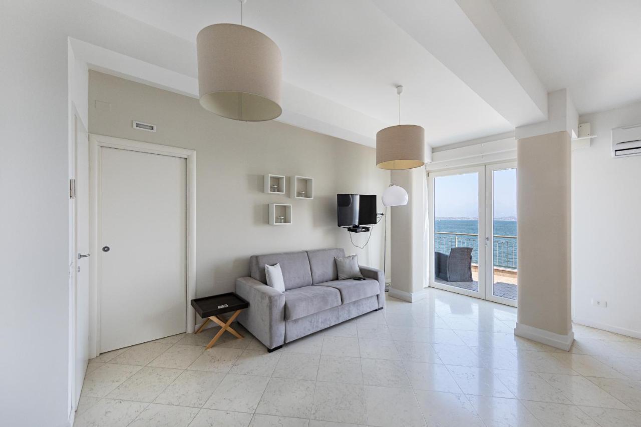 Residenza Miralago By Wonderful Italy Desenzano del Garda Bagian luar foto