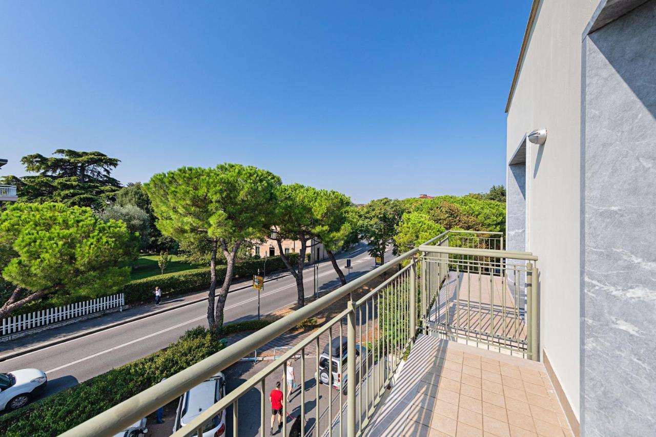 Residenza Miralago By Wonderful Italy Desenzano del Garda Bagian luar foto