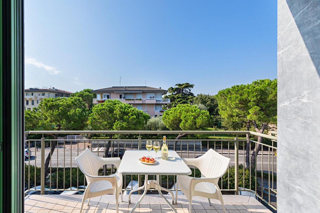 Residenza Miralago By Wonderful Italy Desenzano del Garda Bagian luar foto