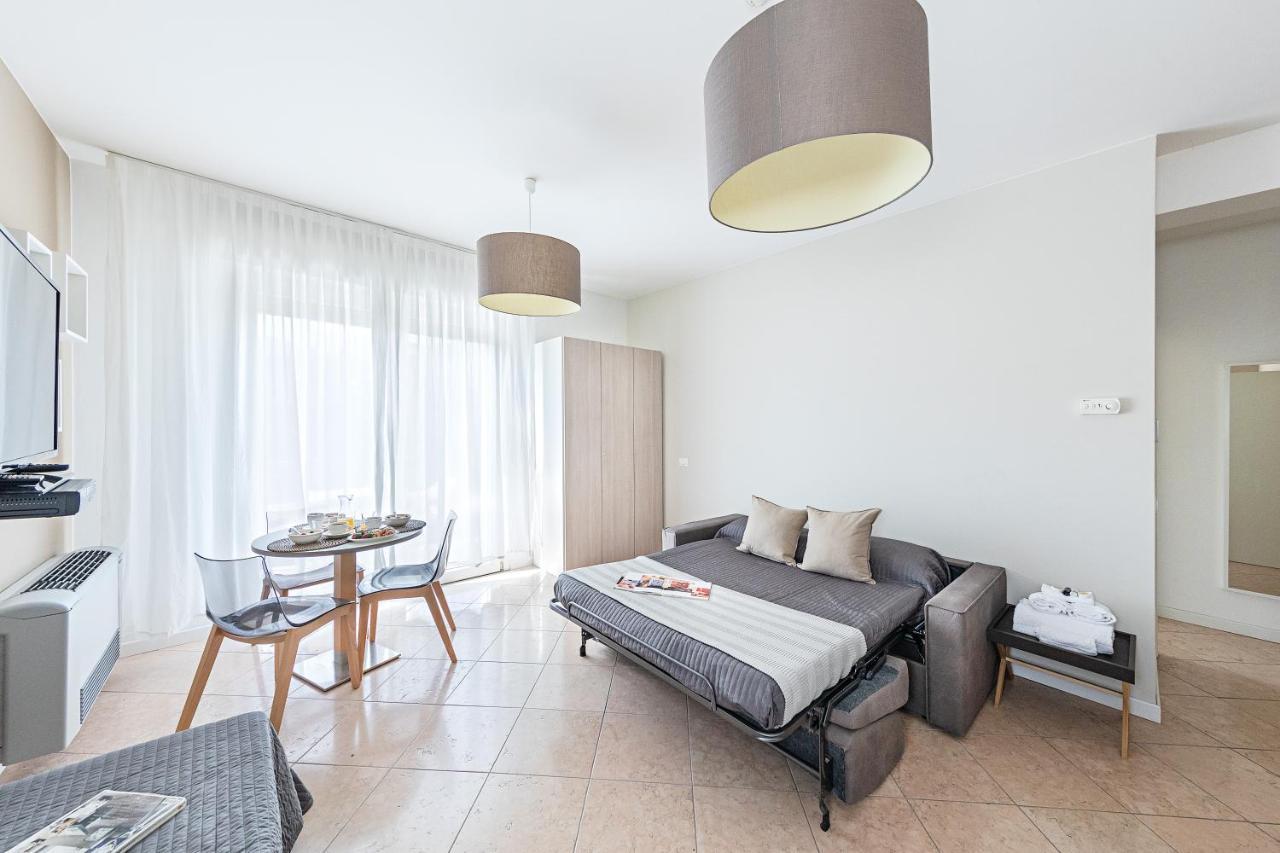Residenza Miralago By Wonderful Italy Desenzano del Garda Bagian luar foto
