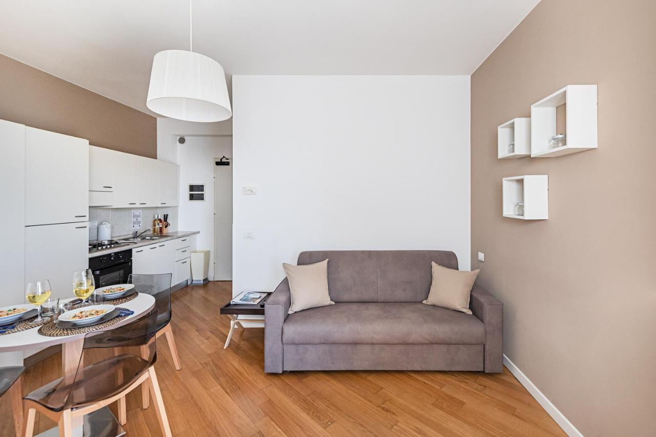Residenza Miralago By Wonderful Italy Desenzano del Garda Bagian luar foto